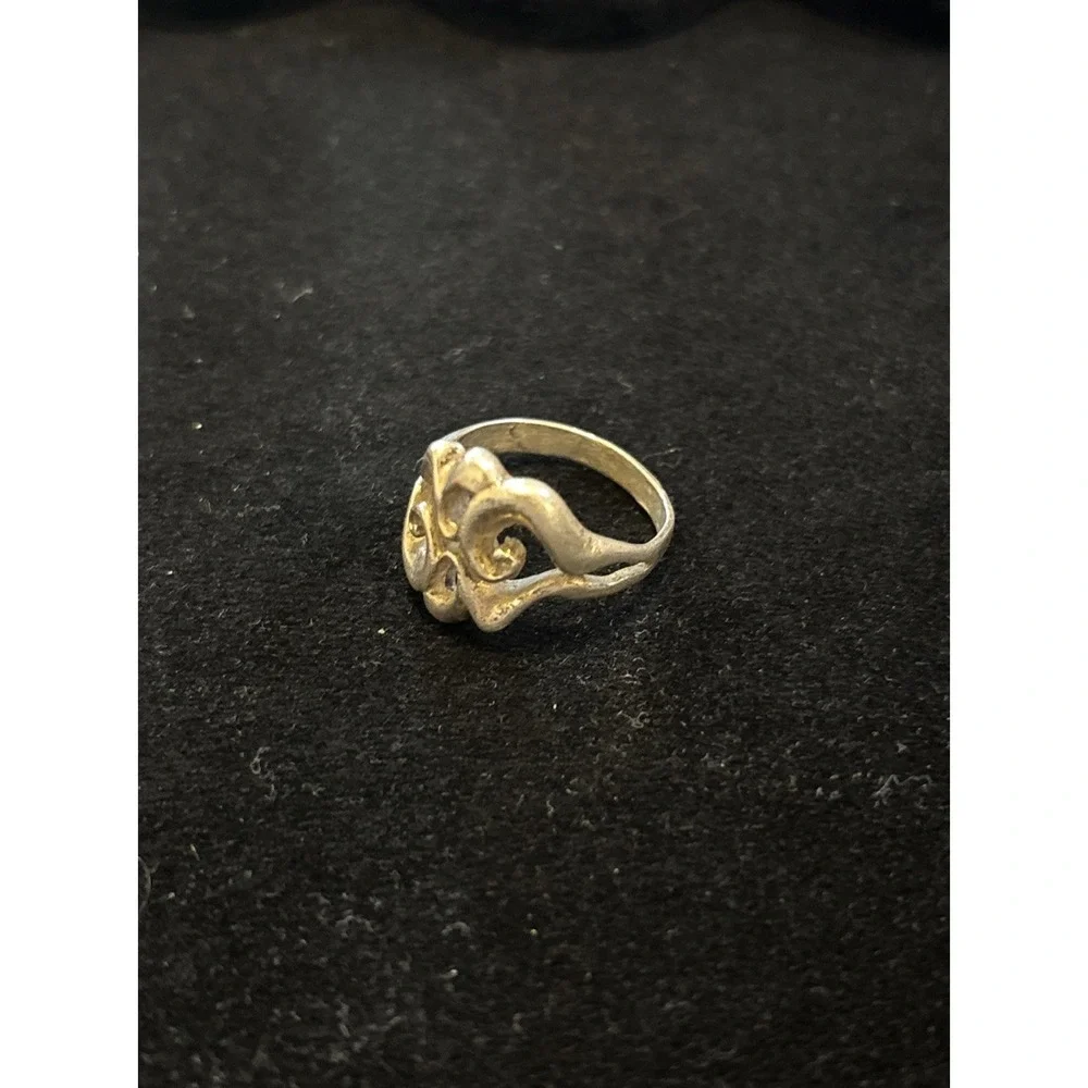 Unique Women's Silver Wave Swirl Art Deco Ring Size 7